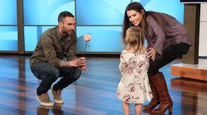 Che zach everton fred adams (leicester, 13 juli 1996) is een engels voetballer die doorgaans speelt als spits. Adam Levine S New Girlfriend Youtube