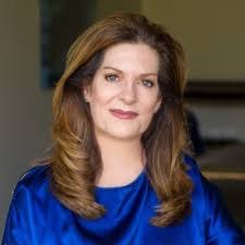 Lauri Howe's Instagram, Twitter & Facebook