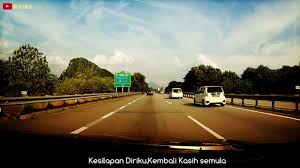 Andai aku diberikan waktu akan ku putarkan masa kembali biarpun mustahil diriku akan bersamamu disaat aku hanyut menjauh terkapai jatuh dilautan pilu ku agungkan tentang diriku buat kau kecewa biar apa terjadi biarkanlah ku tanggung sendiri kau bicara tentang cinta sedang aku hilang arah. Sandiwara Youtube