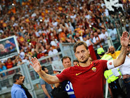 Francesco totti ist ein ehemaliger fußballspieler aus италия, (* 27 сент. Legende Francesco Totti Nach Seinem Letzten Spiel Als Roma Capitano Nach 24 Profijahren Ich Habe Den Ganzen Tag Geweint Kicker