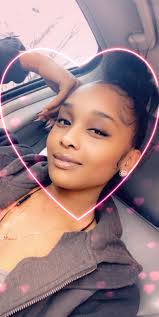 Nicole Boxley's Instagram, Twitter & Facebook