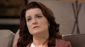 sister wives star hospitalized after fall