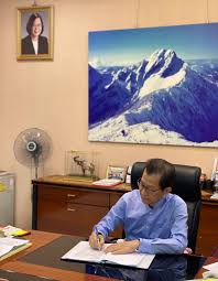 李應元。 10,232 個讚 · 51 人正在談論這個。你好，我是李應元，在我人生中一次又一次的轉折，帶來一遍又一遍的驚嘆號!用不變的樂觀與堅持的態度，將生命獻給我最愛的家鄉─台灣。 歡迎加入「李應元」粉絲專頁 æŽæ‡‰å…ƒ Home Facebook