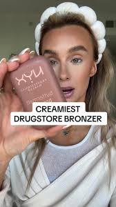 Kendra Using Nyx Bronzer