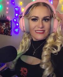 Hey everyone! Names Fruitcake and I'm a full time streamer and professional  cosplayer. I am a variety streamer whose been gaming for over 25 years,  that loves playing Monster Hunter, horror, and