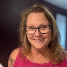 Is it normal for a headset to power off while plugged in?