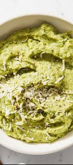 Looking for a thanksgiving appetizer that looks seriously impressive? 40 Easy Thanksgiving Appetizers Best Make Ahead Thanksgiving Apps