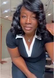 I Veronica is a cool and lover of all things beautiful,especially Beautiful  Healthy Hair...I’m a Artist based in Loudoun County Virginia & Maryland. I  Veronica specializes health hair, focusing color, ...