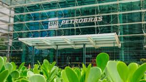 Subsidiária da Petrobras (PETR4) divulga concurso com mais de 4 mil vagas e salários de até R$ 15 mil