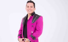 1) edwin's phone 2) address 3) age & more. Lead Singer Of Banda La Trakalosa Edwin Luna Such A Cutie Women S Blazer Fashion Women
