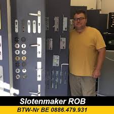 Lorenzo's veilig, goedkoop en betrouwbaar amsterdam slotenservice voor sleutel en sloten vervangen ter plaatse. Slotenmaker Antwerpen Robsan Bvba 24h Service 0475 85 44 08
