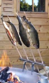 Steckerlfisch Steckerlfisch Flammlachs Fisch Braten