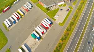 Doar la serviciu, cumpărături și deplasări de. Austria Reintroduce RestricÈiile De VarÄ Pentru Camioane Cargo Bus