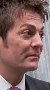 These sisters are ARGUING over wanting the same dress, but one of them  isn't even in a relationship! 😳 #SayYesToTheDress