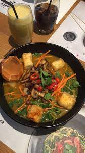 Wagamama Kare Burosu Ramen 11 25 For All The Vegans Out There This One S For You Wagamama Has A Vegan Menu With Eve Vegan Menu Salty Foods Food