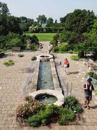 Dark grey kitchen units ukfcu olbrich botanical garden. In Madison Wisconsin Chill Out On A Terrace By A Lake