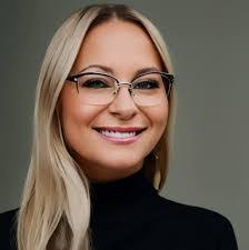 Betty Exline's Instagram, Twitter & Facebook