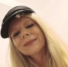 Recovery from abusive marriage and trauma bonding