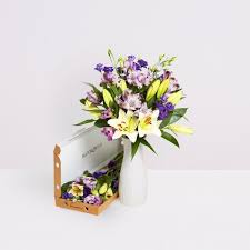 15 Subscription Boxes You Should Definitely Try Out Bloom And Wild Flower Subscription Flower Delivery