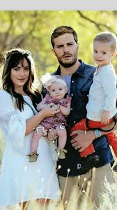Intimidată de gusturile speciale şi secretele întunecate ale tânărului şi frumosului om de afaceri christian grey, anastasia steele se desparte de acesta şi îşi începe cariera. Prietena Mea A VÄƒzut 50 De Umbre DescÄƒtuÈ™ate Ca SÄƒ Nu TrebuiascÄƒ SÄƒ L Vezi È™i Tu Printesa Urbana Blog Cald De Familie