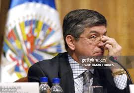 332 fotos e imágenes de alta resolución de César Gaviria