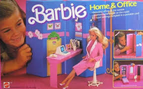 ¡tenemos juegos de disfrazar a barbie, juegos de maquillar a barbie y mucho más! Workout With Barbie Casa De Barbie Sets De Barbie Juguetes Antiguos De Los 80s