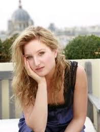 Découvrez sa filmographie, ses dernières news et photos. Julia Piaton Net Worth