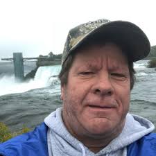 I hope my driver chase Elliott wins.tomorrow.