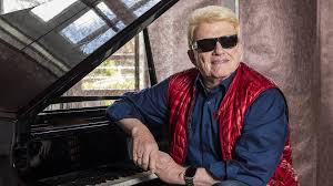 A new attraction came to bad münstereifel when heino opened a café in the picturesque spa town in western germany in 1996. Musiker Heino Wir Hatten Keine Zeit Fur Rebellion
