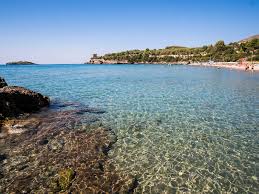 Se vi state chiedendo in quali spiagge a marina di camerota recarvi, seguite questa piccola guida. Hotel A Marina Di Camerota 100 Metri Dal Mare Hotel Cilento