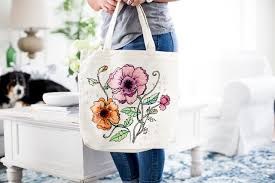Super easy to do and comes with a free illustrated printable! Coloring Page Tote Bag Diy