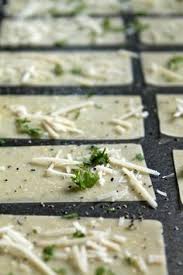 Parmesan Wonton Crackers Life As A Strawberry Appetizers Homemade Crackers Wonton Wrapper Recipes