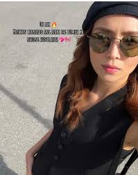 Kathryn Bernardo Wearing Sunglass