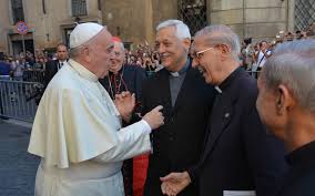 Dezember 1936 in der argentinischen hauptstadt buenos aires als jorge mario bergoglio zur welt. Papst Franziskus Fur Die Menschen In Der Kirche Jesuiten In Osterreich