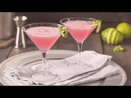 These Rose And Gin Cocktail Recipes Are Easy And Oh So Refreshing In 2020 Gin Cocktails Craft Gin Rose Wine Cocktail