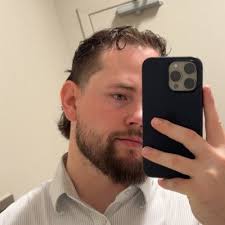 Emily MacArthur (@_emilyjmac)