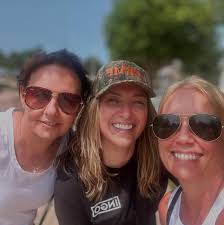 Inverness County!!! 📣 🎉 @itstracyhun and @yourgirlmartina will be joined  by everyone's favourite dance rock band @apandthegiants for The Sunset  Series 🌅