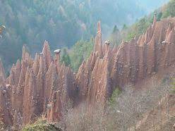 10 minuten und ist recht bequem. Oberbozen Erdpyramiden Maria Himmelfahrt Ritten Sarntal Alps Rhaetian Alps Trekking Walks