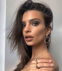 Emrata Side Profile Google Search Skinny Cheveux Portobello