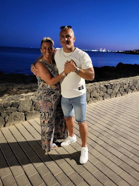 Brit dad dies on holiday after falling ill on day he was due to fly home - Manchester Evening News
