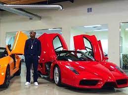 Three different billionaires have thrown their hats in the ring to buy floyd mayweather's $3.8 million ferrari. Is Floyd Mayweather S Enzo Up For Sale Again Carbuzz