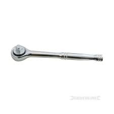 Compacte la tête du cliquet a été dessinée afin de bénéficier d'un faible encombrement pour un accès facile en milieu étroit. Cle A Cliquet Carre 1 2 Lg 250 Mm Silverline Cdiscount Bricolage