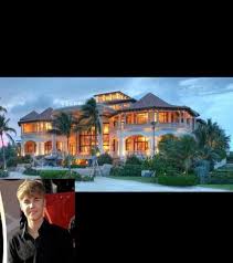 Justin Bieber Vit Dans Une Superbe Maison Les Pieds Dans L Eau Dans Les Iles Caimans Celebrity Houses Fancy Houses Expensive Houses