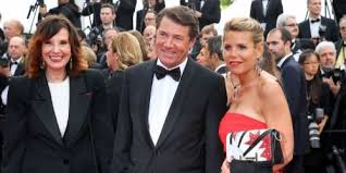 Fille d'un éditeur, sydney tednoudji, et d'une artiste peintre, florence walhain, la petite laura passe une enfance privilégiée dans sa ville natale. Laura Tenoudji And Christian Estrosi Dating Gossip News Photos