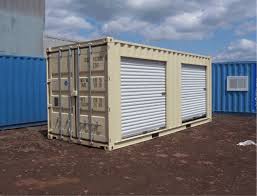 Standard containers measure 20'x 8'x8'6, but 40' and 45' containers have become just as popular. Sea Box 20 Ft X 8 Ft Dry Freight Iso Container With Double Doors On One End