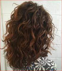 20 Amazing Layered Hairstyles For Curly Hair Best Wedding Hair Styles Thick Wavy Hair Hair Styles Natural Wavy Hair