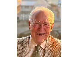 Karen Killen's Instagram, Twitter & Facebook