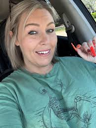 Inspiring story of a young surfer