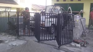 Jika kamu perhatikan, tampilan pagar ini memang sangat sederhana. Pagar Lipat Untuk Rumah Dekorhom