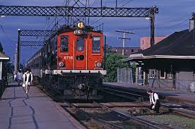 Cn 6716 Train 955 Stops While The Switch Is Thrown That Will Allow It To Go Around The Loop And Head Back To Central Sta Train Electric Train Central Station